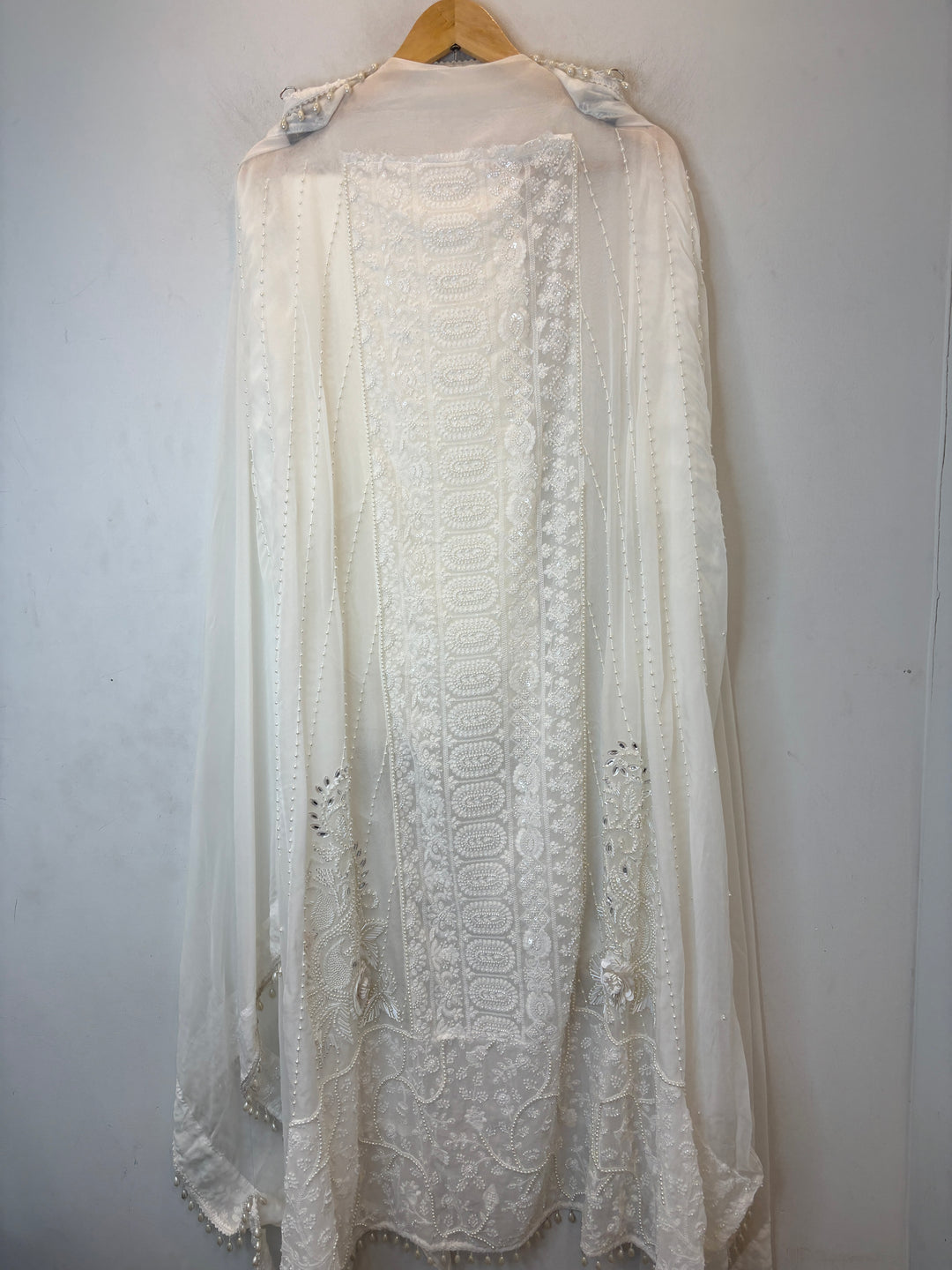 Zaylora – Off White Organza A-Line Handwork Suit
