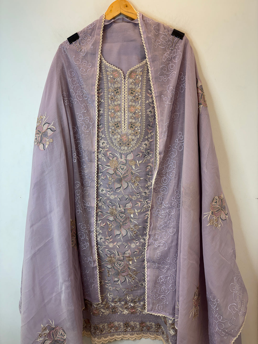 Zarvini – Purple Mul Cotton Zari Floral Suit