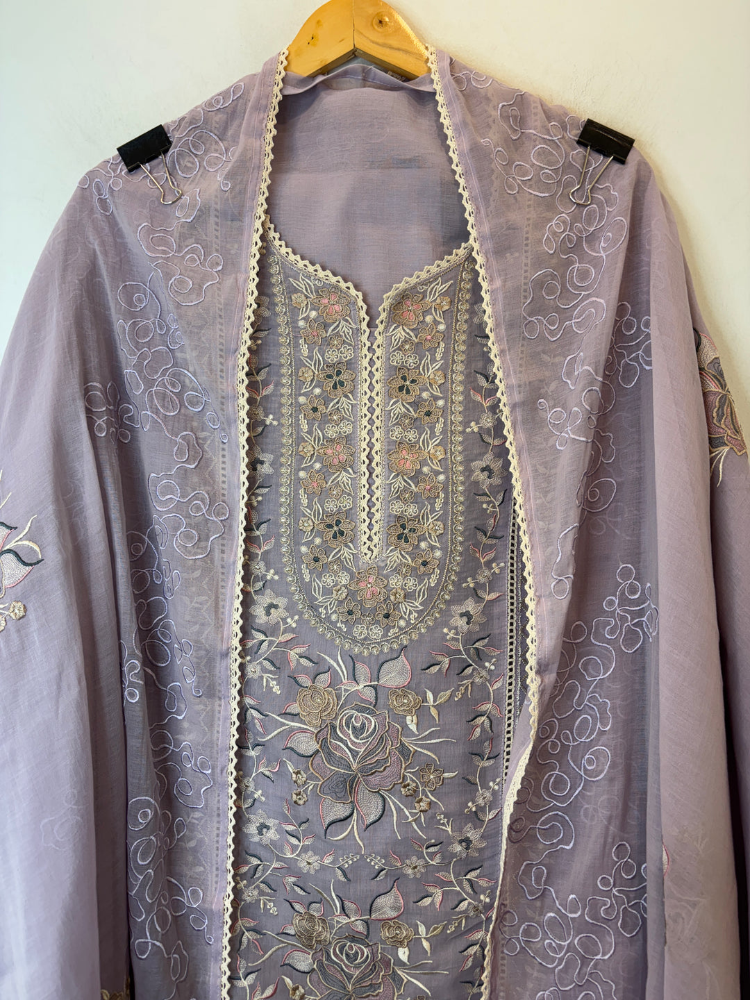 Zarvini – Purple Mul Cotton Zari Floral Suit