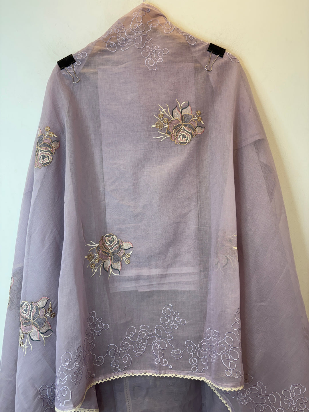 Zarvini – Purple Mul Cotton Zari Floral Suit