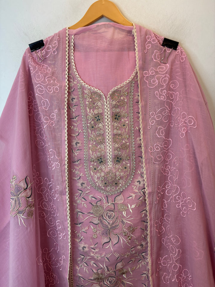Zarvini – Pink Mul Cotton Zari Floral Suit