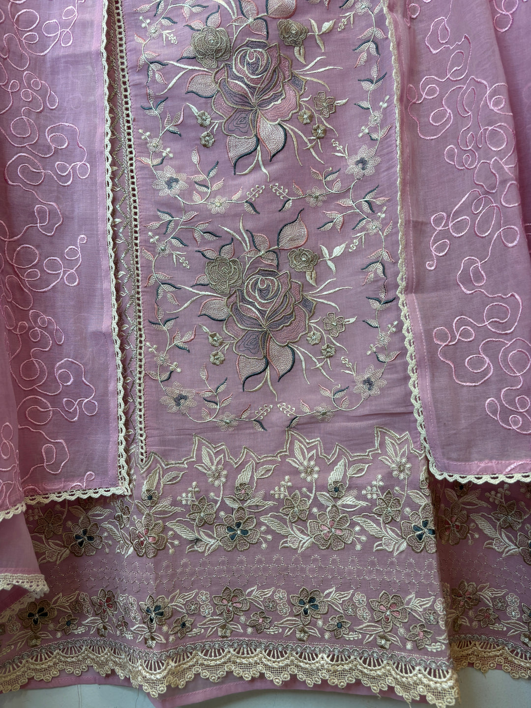 Zarvini – Pink Mul Cotton Zari Floral Suit