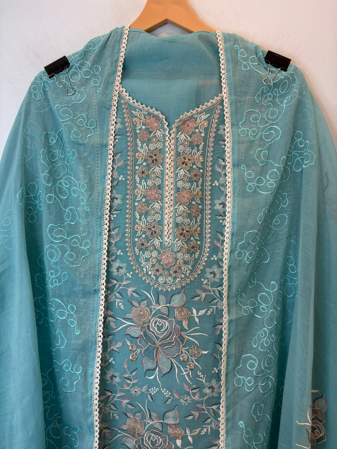 Zarvini – Blue Mul Cotton Zari Floral Suit