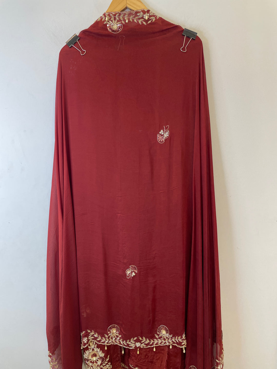 Ivania – Silk Organza 3D Handworked Suit
