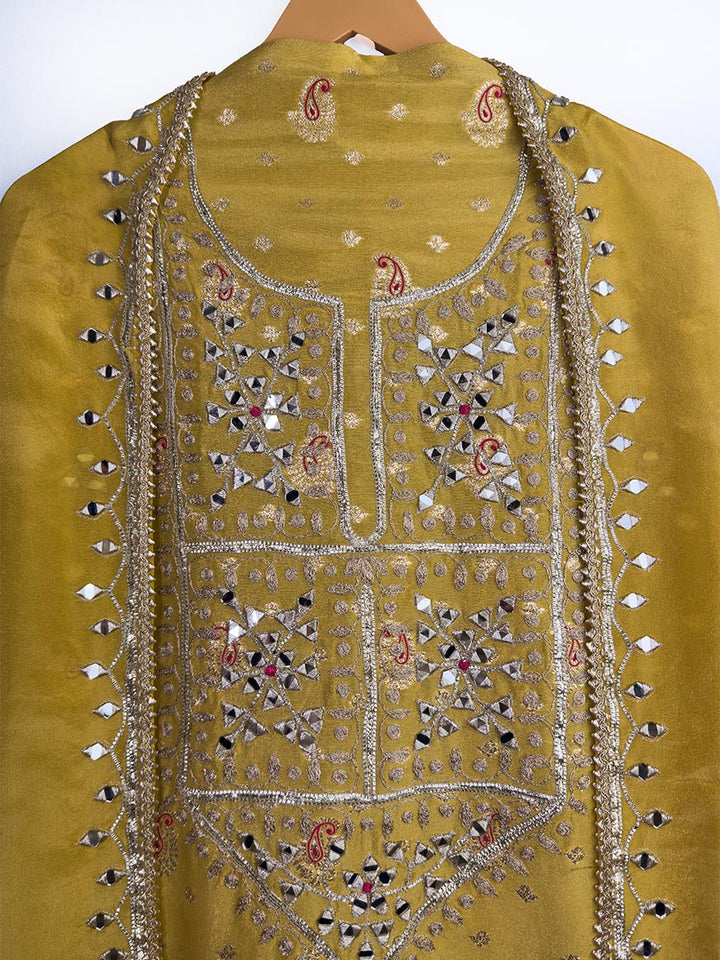 Sunehri – Banarsi Booti Tissue Suit
