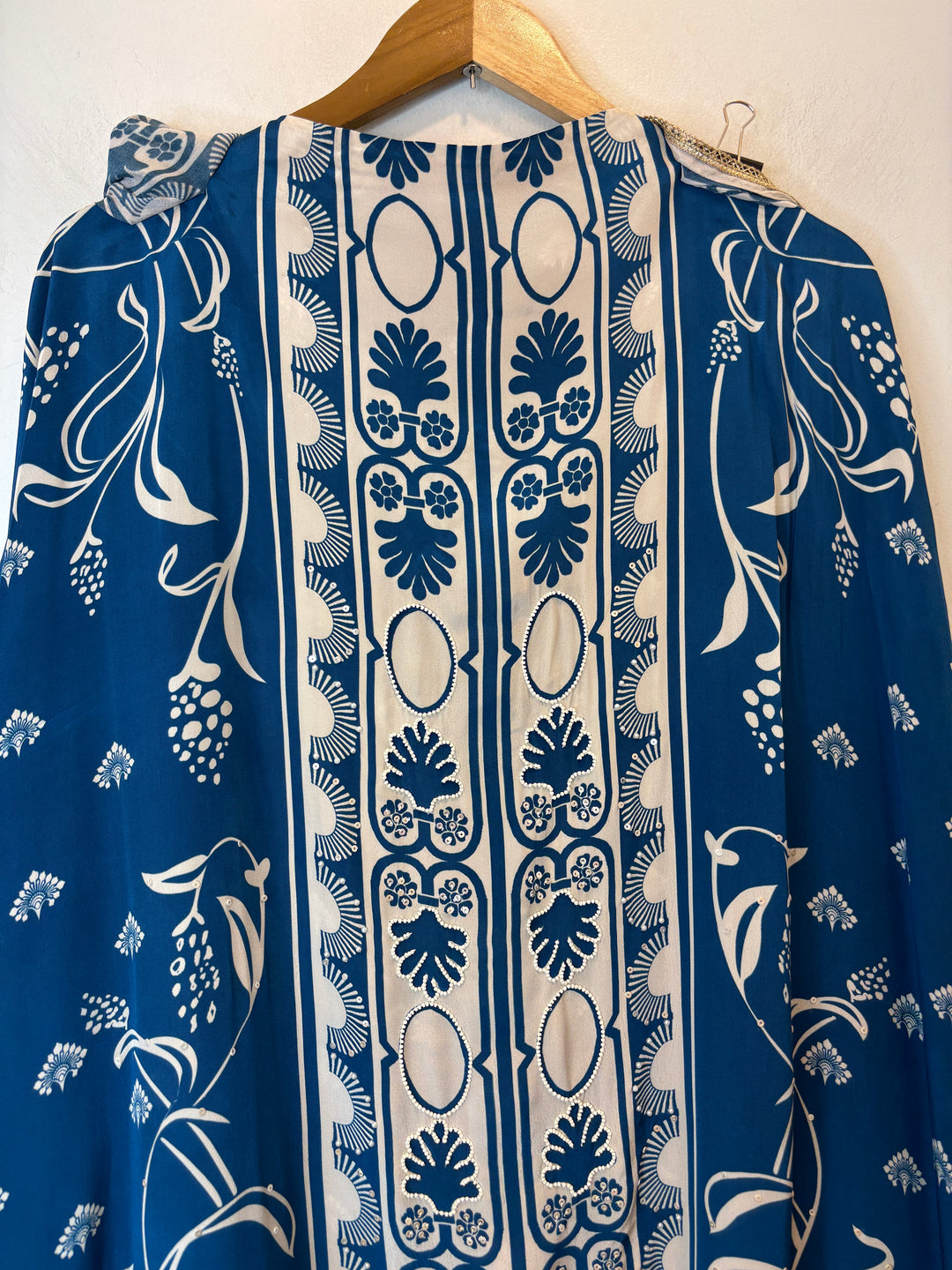Zarela – Blue Pure Crepe Pearl Print Suit