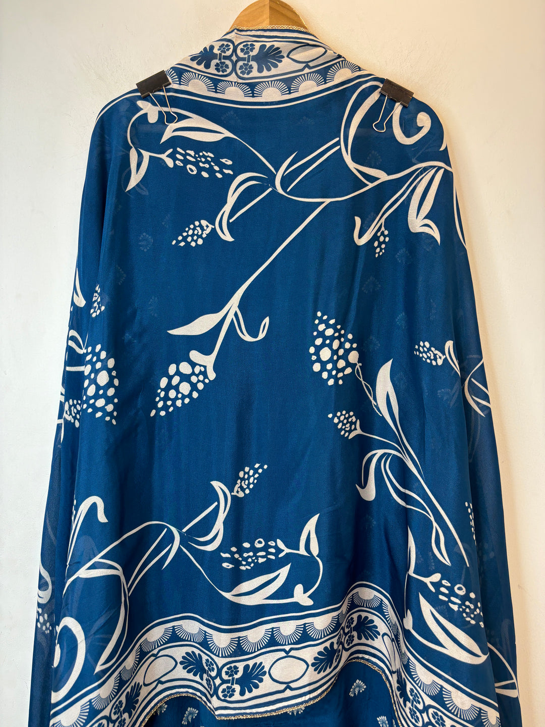 Zarela – Blue Pure Crepe Pearl Print Suit