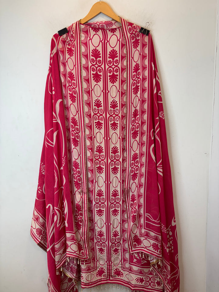 Zarela – Pink Pure Crepe Pearl Print Suit