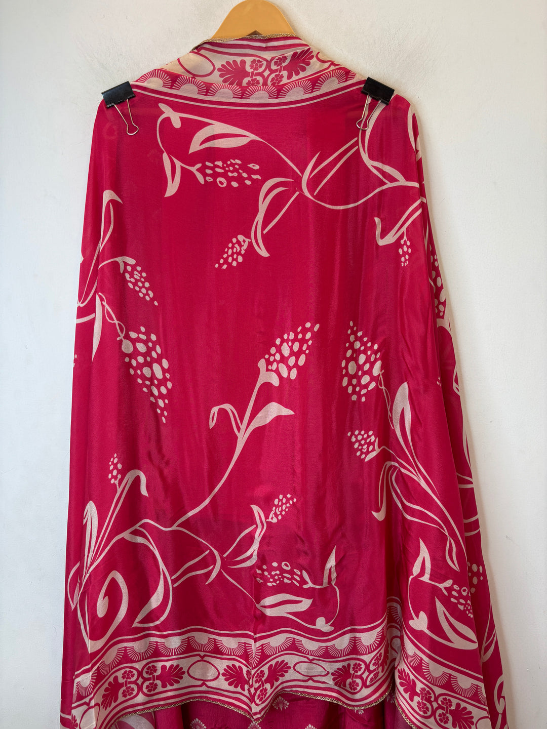 Zarela – Pink Pure Crepe Pearl Print Suit