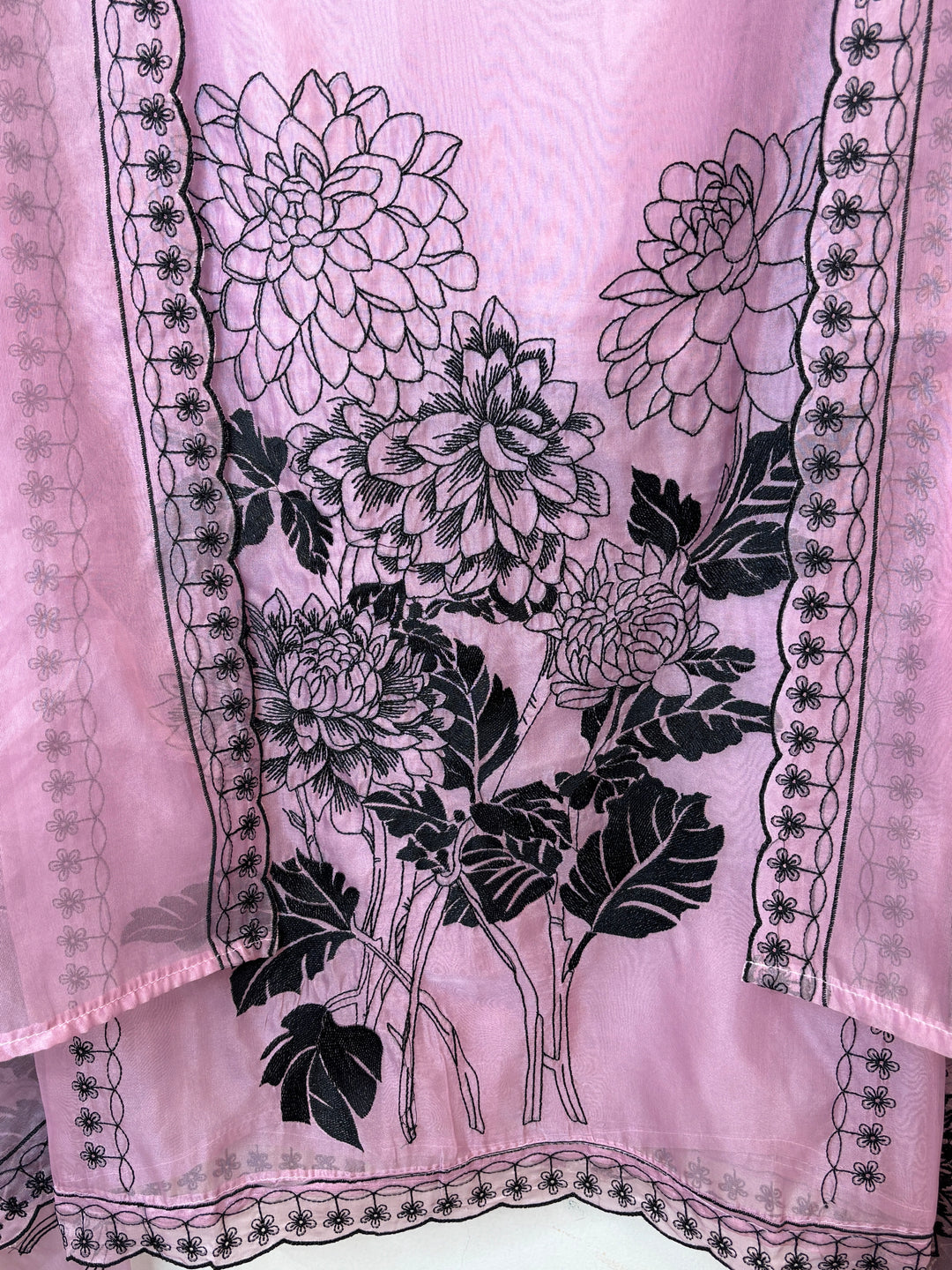 Zehara – Pink Organza Threadwork Suit