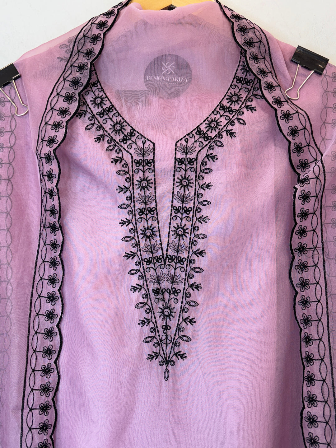 Zehara – Pink Organza Threadwork Suit