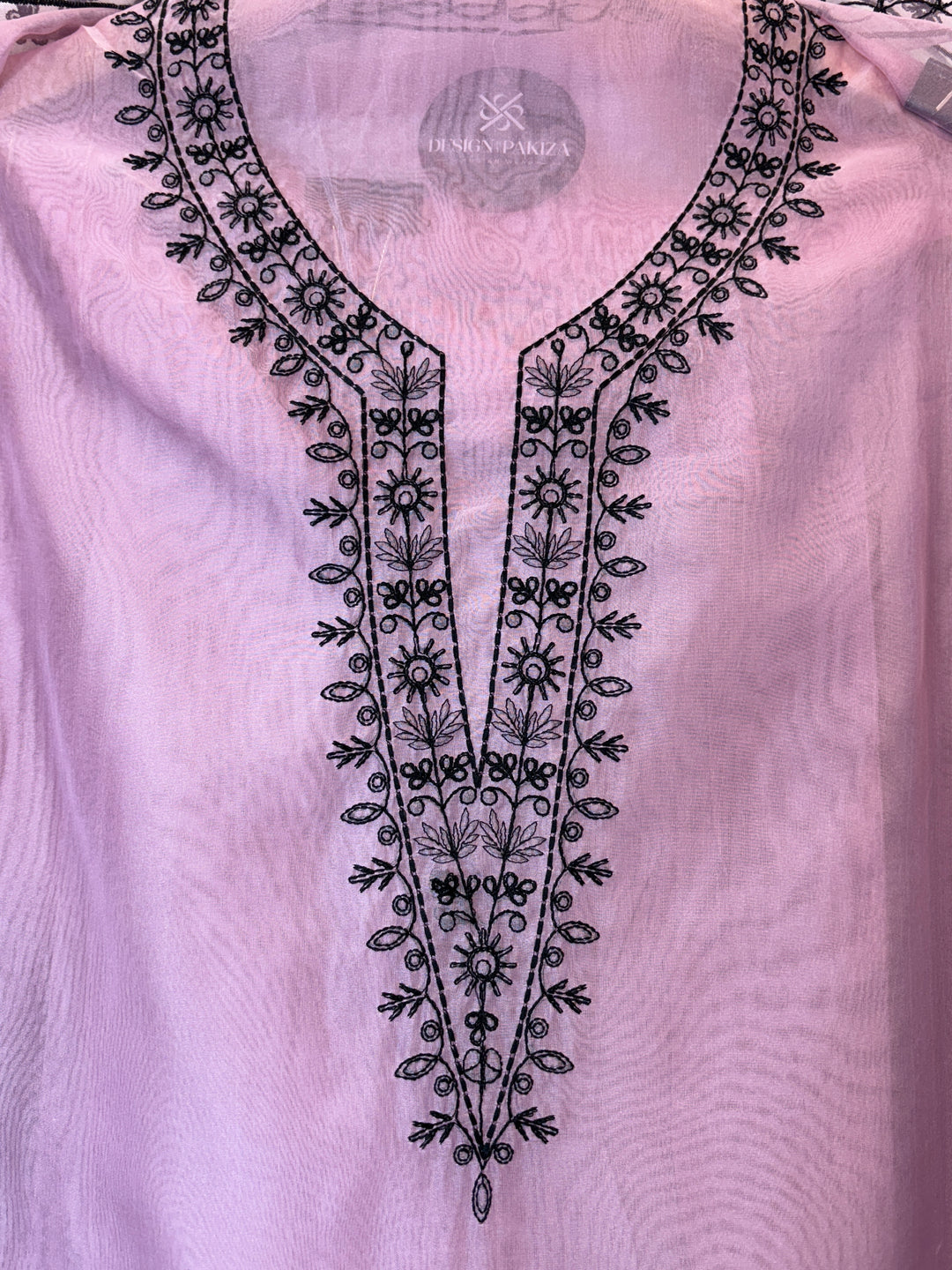 Zehara – Pink Organza Threadwork Suit