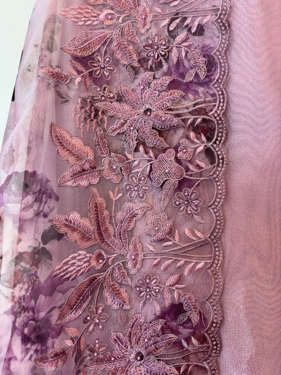 Zehvira – Pink Glass Tissue Embroidered Suit