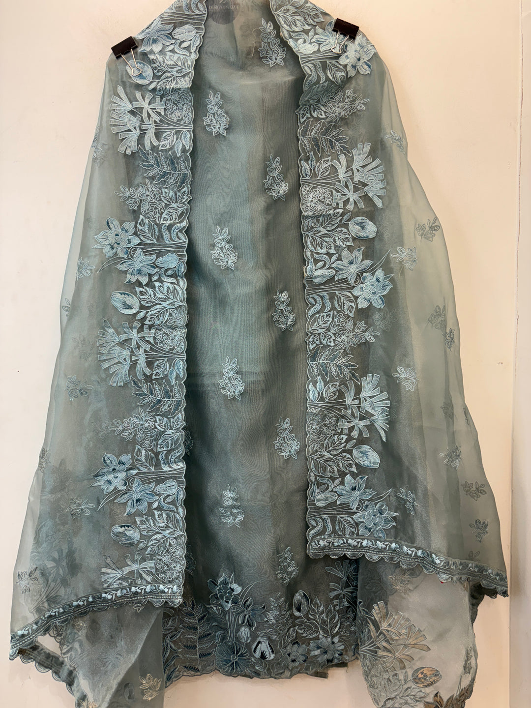 Zehvara – Glass Tissue Embroidered Suit