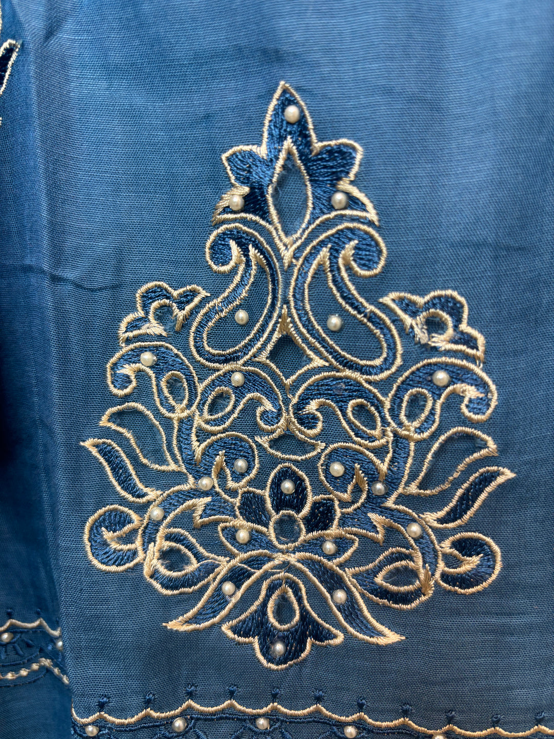 Zehira – Blue Mul Cotton Cutwork Pearl Suit