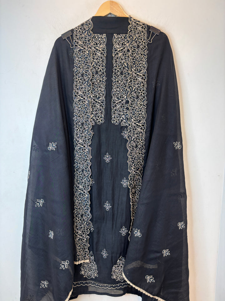 Zehira – Black Mul Cotton Cutwork Pearl Suit