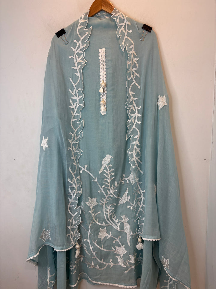 Zehvina – Blue Mul Cotton Pearl Thread Suit