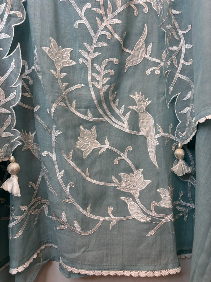 Zehvina – Blue Mul Cotton Pearl Thread Suit