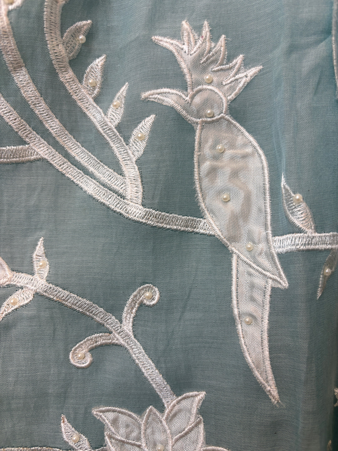 Zehvina – Blue Mul Cotton Pearl Thread Suit