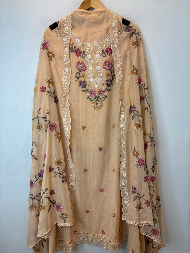 Zareeva – Yellow Mul Cotton Crochet Pearl Suit