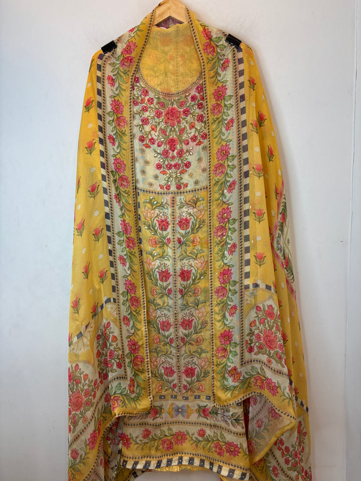 Zerina – Yellow Burberry Tissue Pearl Patch Suit
