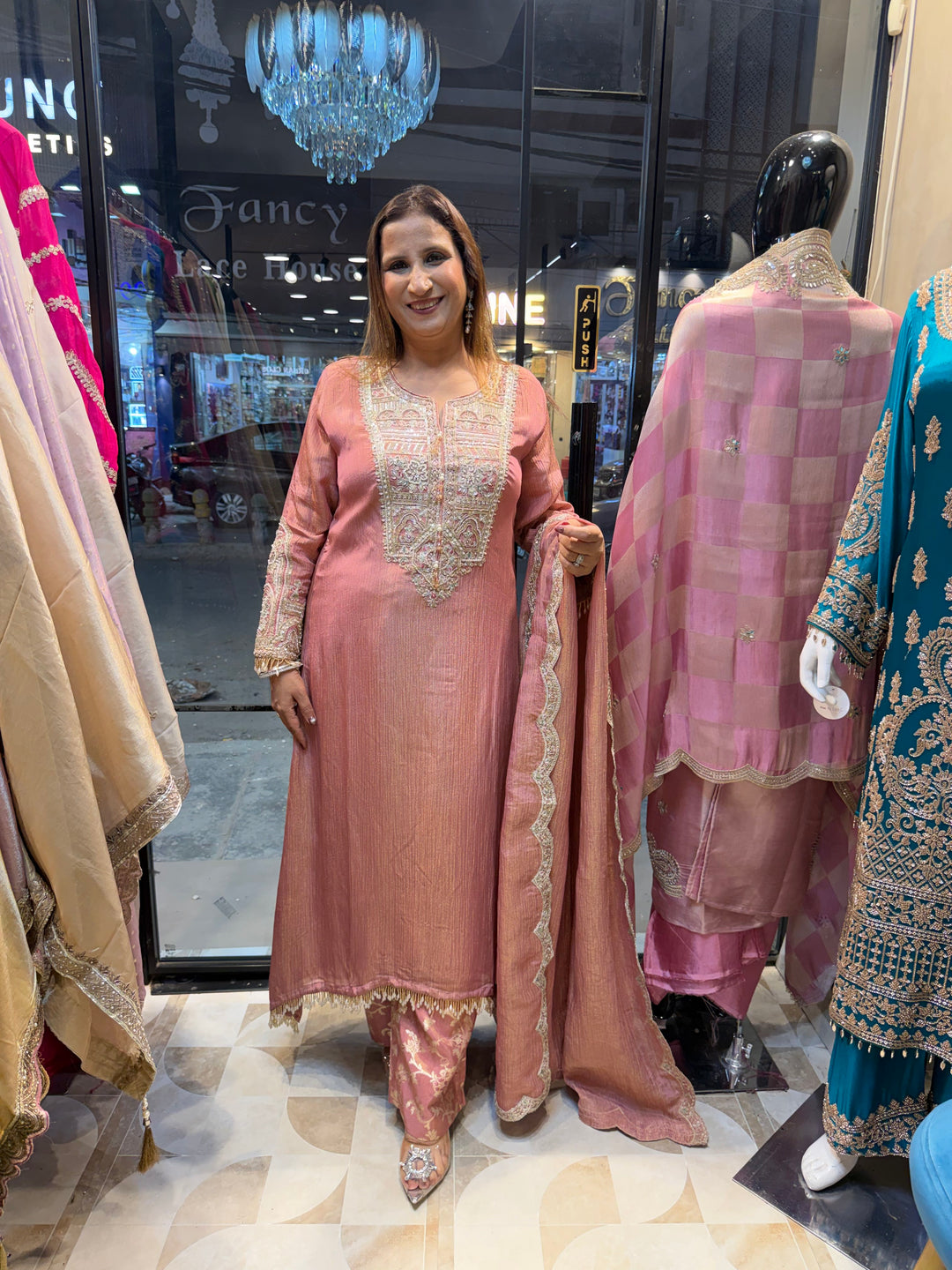 Riva – Peach C-Cut Tissue &amp; Banarasi Brocade Set