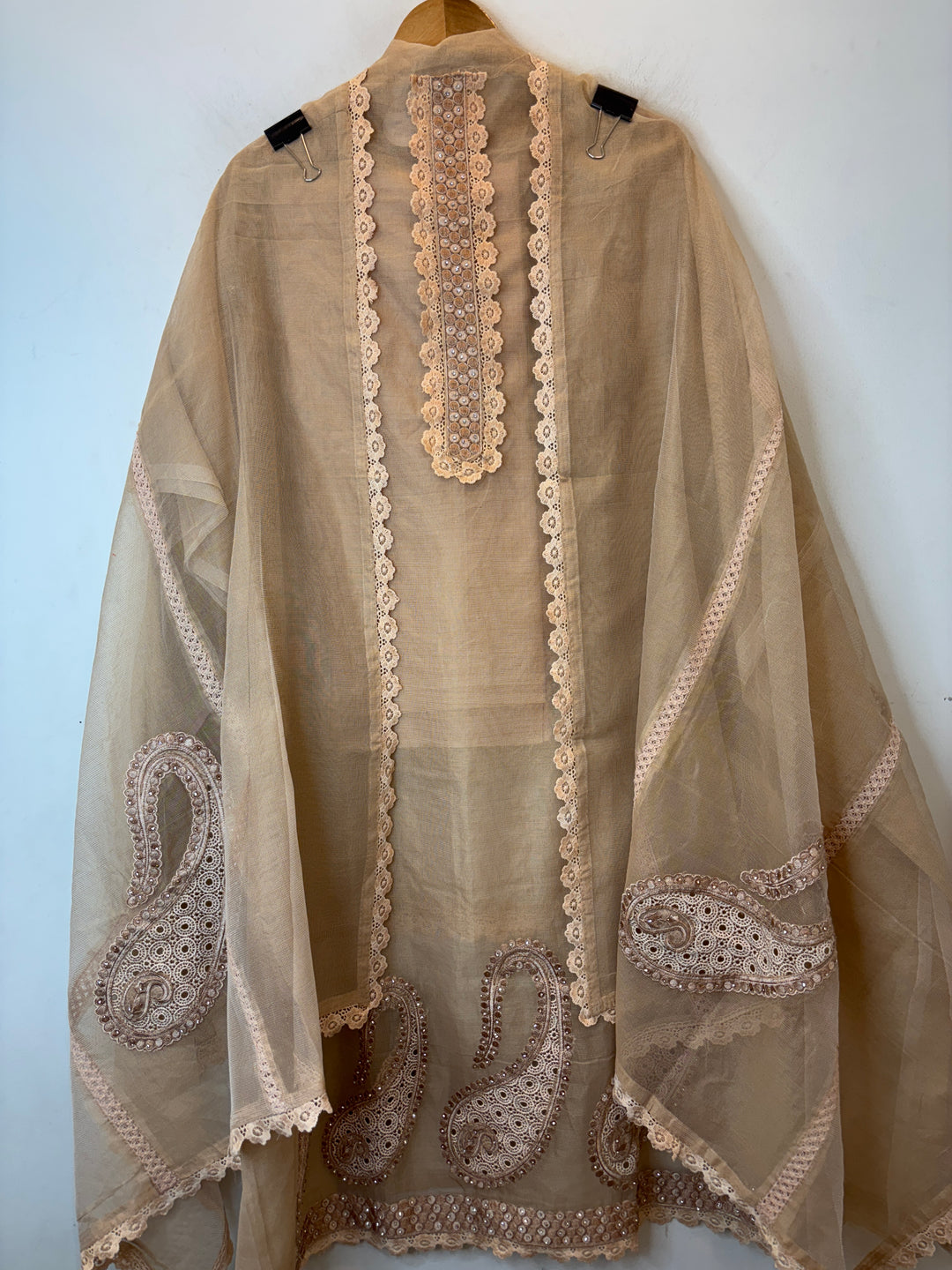 Crovela – Beige Kota Crochet Lace Suit