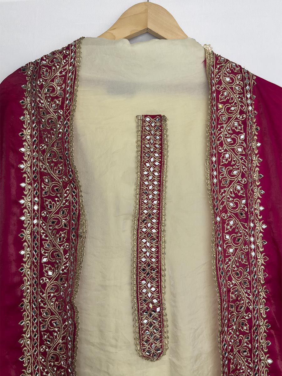 Gulnoor Base – Glass Organza Zari &amp; Mirror Work Suit