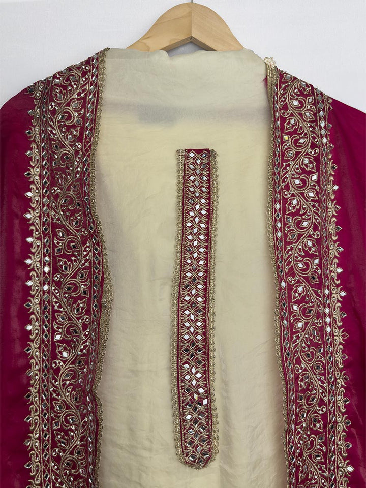 Gulnoor Base – Glass Organza Zari &amp; Mirror Work Suit
