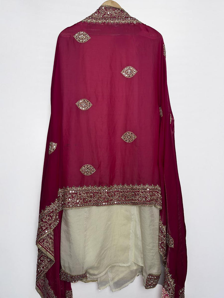 Gulnoor Base – Glass Organza Zari &amp; Mirror Work Suit