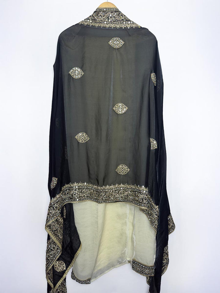 Gulnoor Noir – Glass Organza Zari &amp; Mirror Work Suit