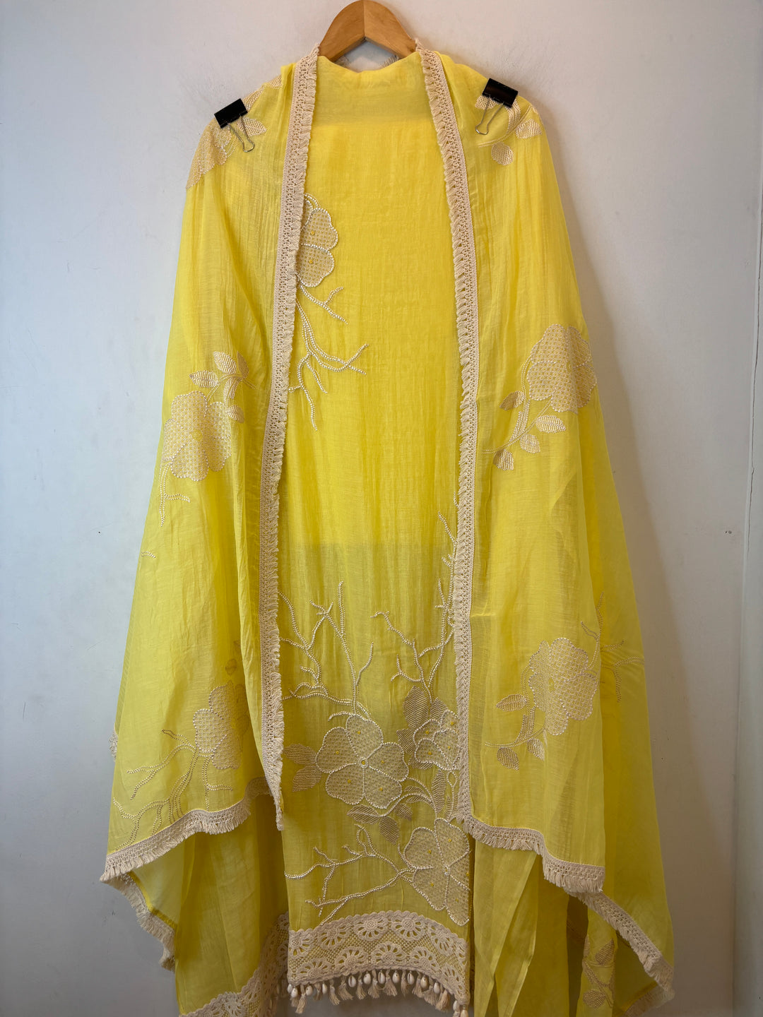 Zarevia – Lemon Yellow Mul Cotton Embroidered Tassel Suit