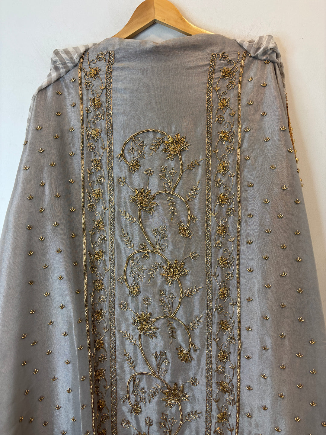 Zarielle – Grey Tissue Antique Gold Suit