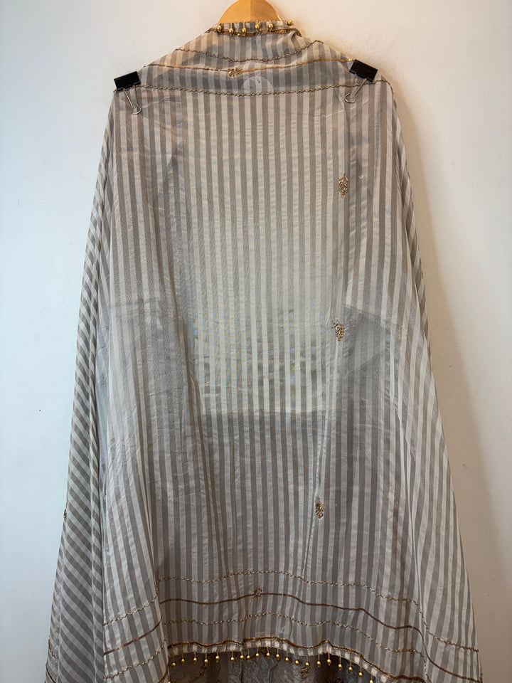 Zarielle – Grey Tissue Antique Gold Suit