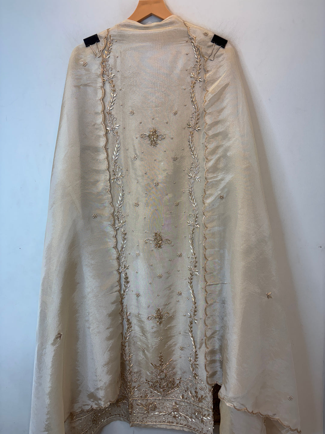 Zehira – Ivory Tissue Dabka Pearl Suit