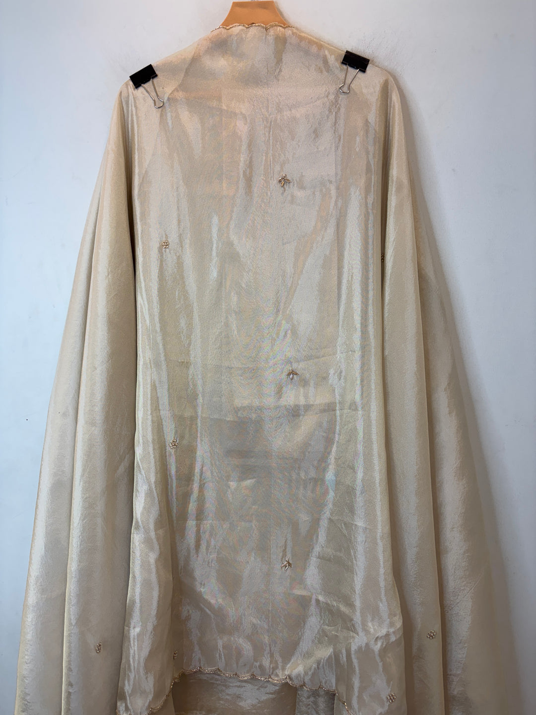 Zehira – Ivory Tissue Dabka Pearl Suit
