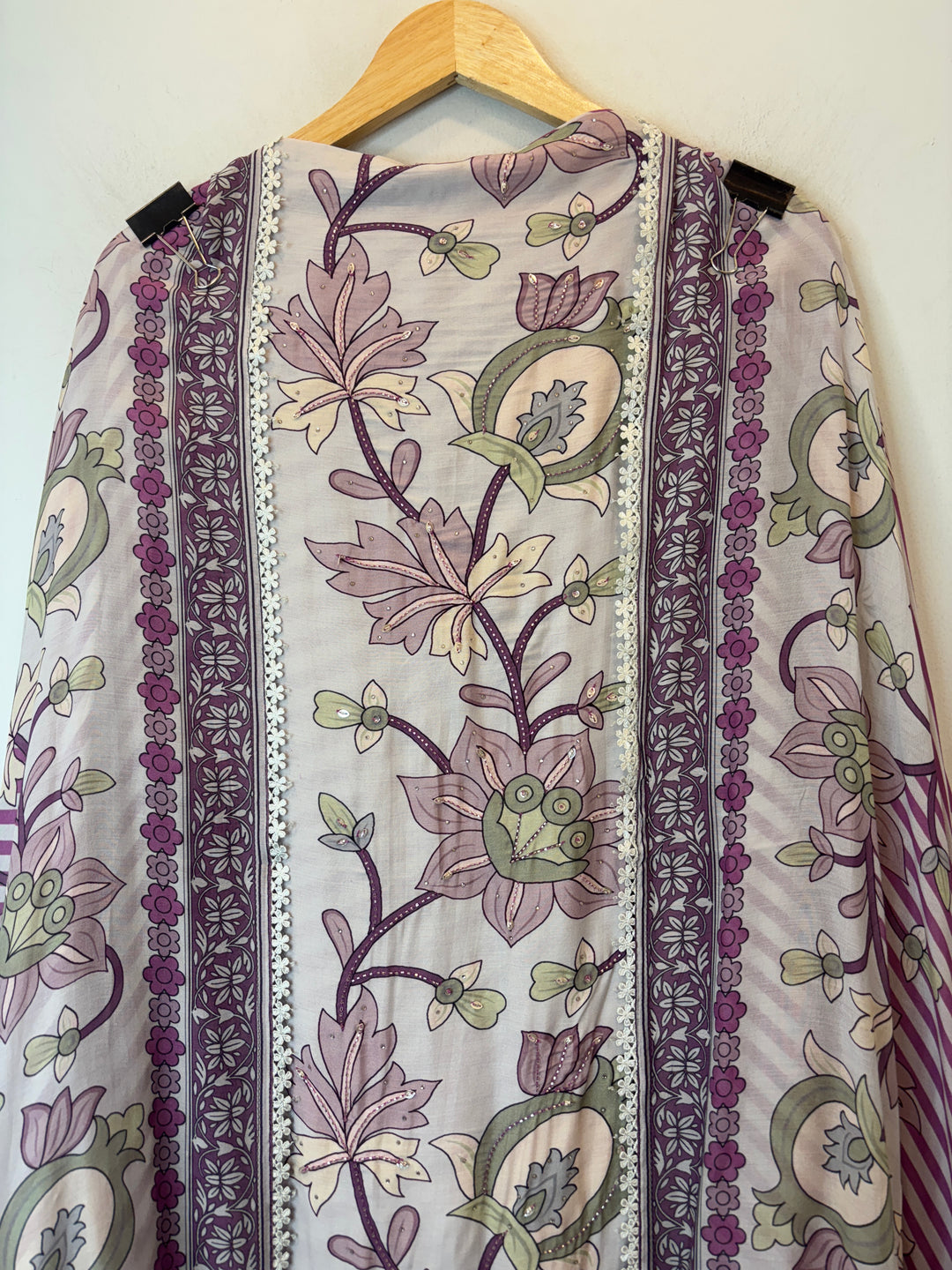 Zivara – Lavender Muslin Printed Handwork Suit