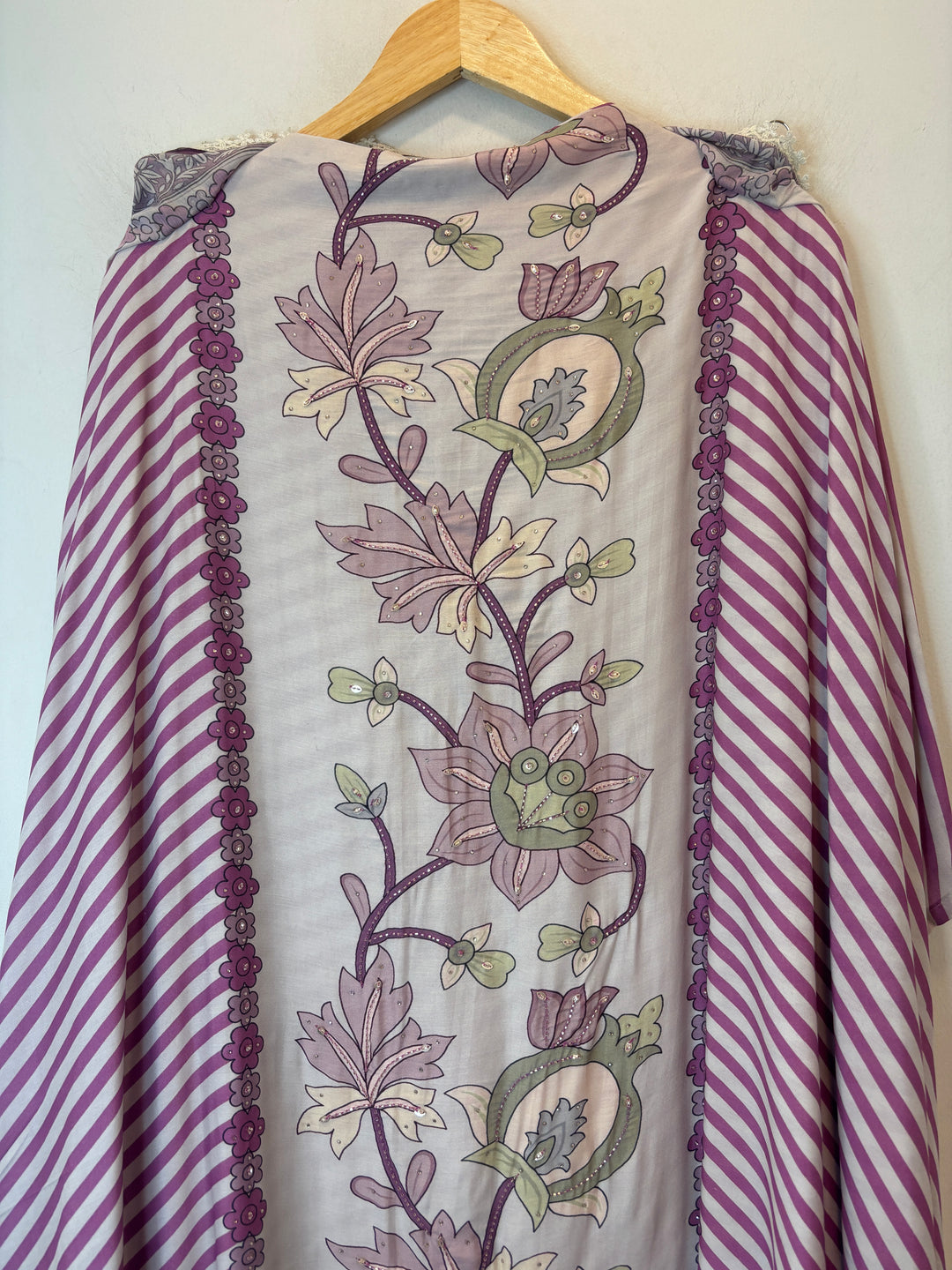 Zivara – Lavender Muslin Printed Handwork Suit
