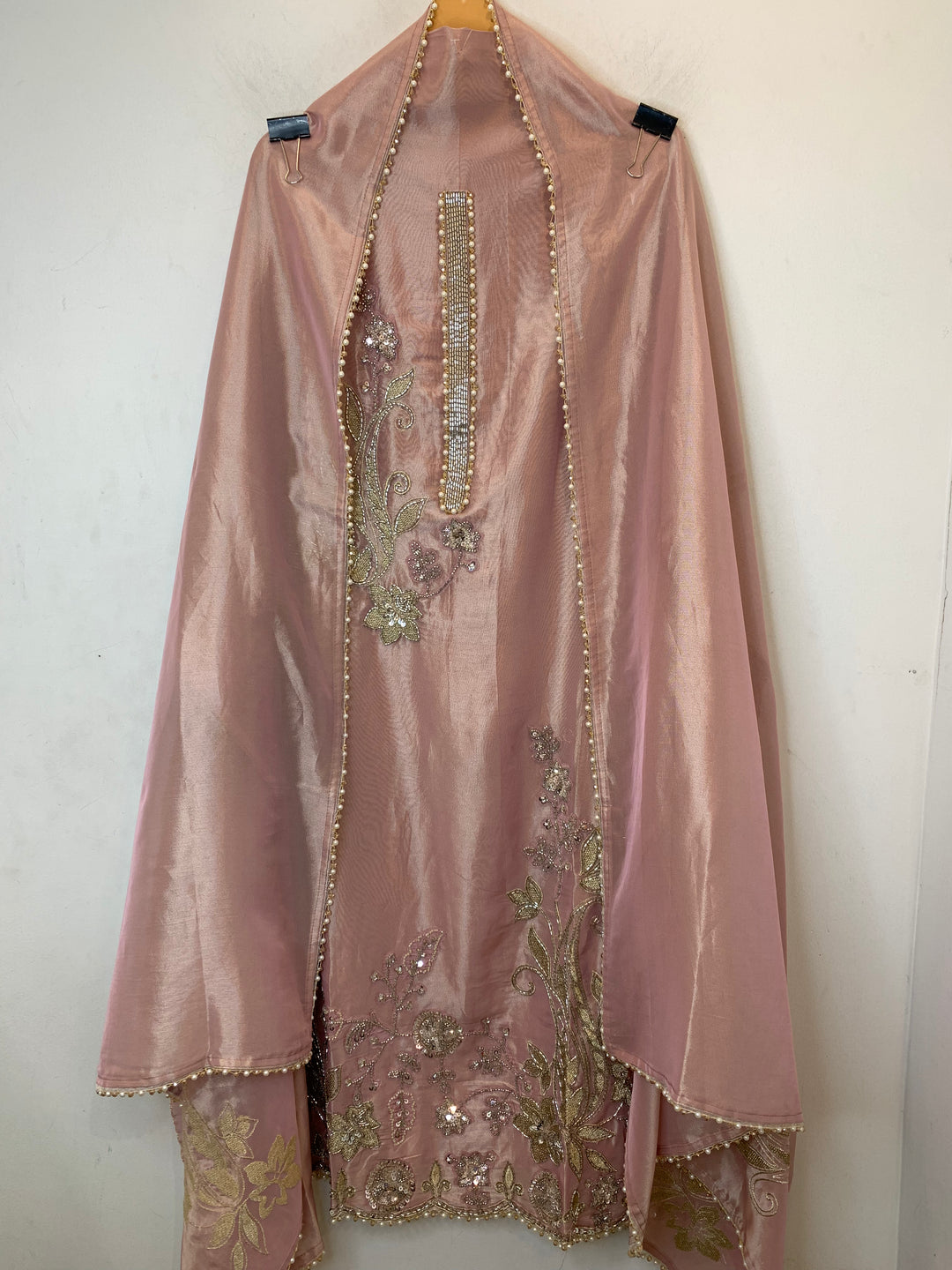 Zariya – Tissue Ambi Handwork Suit