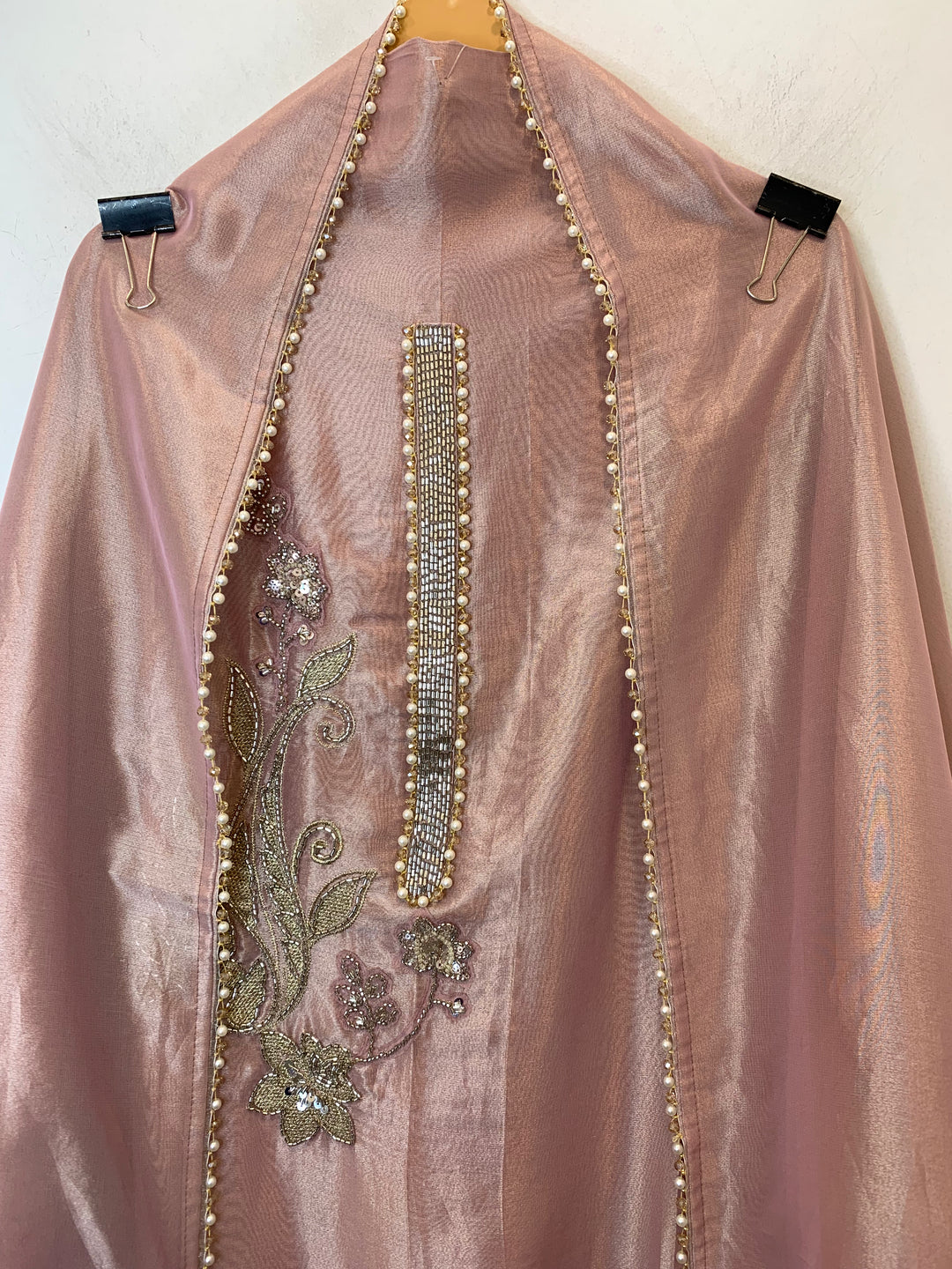 Zariya – Tissue Ambi Handwork Suit