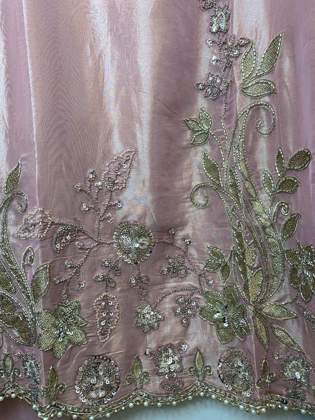 Zariya – Tissue Ambi Handwork Suit