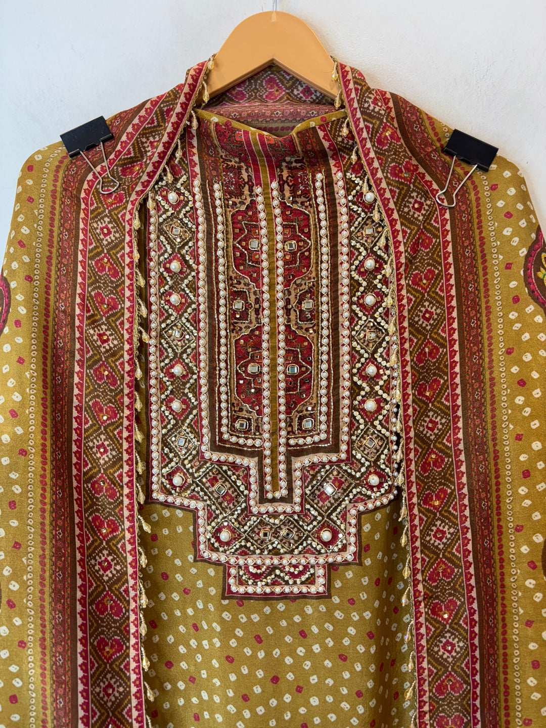 Shimmer Tissue Bandhani Suit Set with Kundan &amp; Zari Work