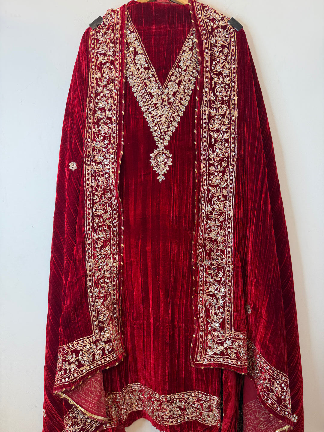 Reha – Crushed Velvet Mirror Work Suit