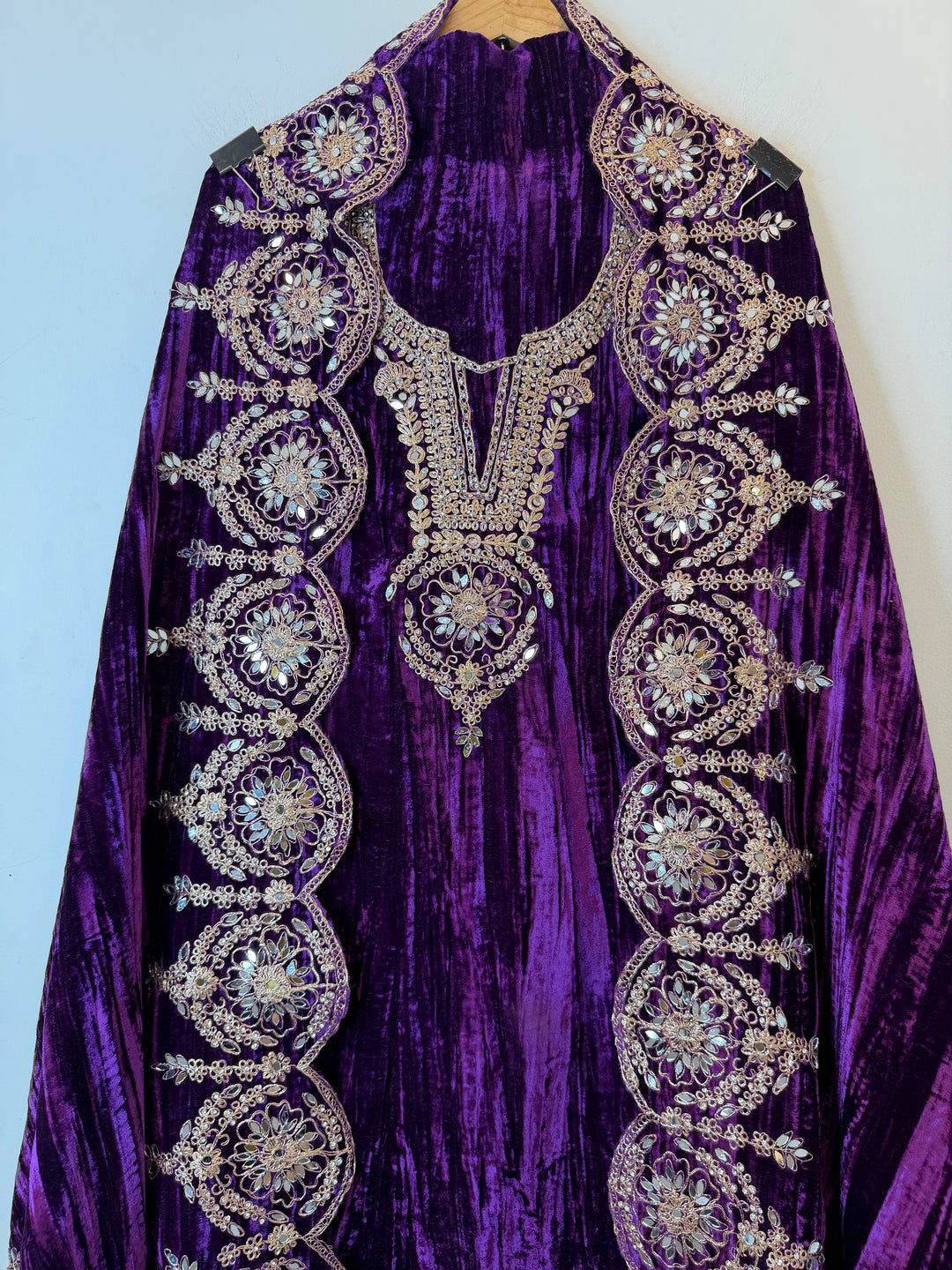 Ranjha- Crushed Velvet Unstitched