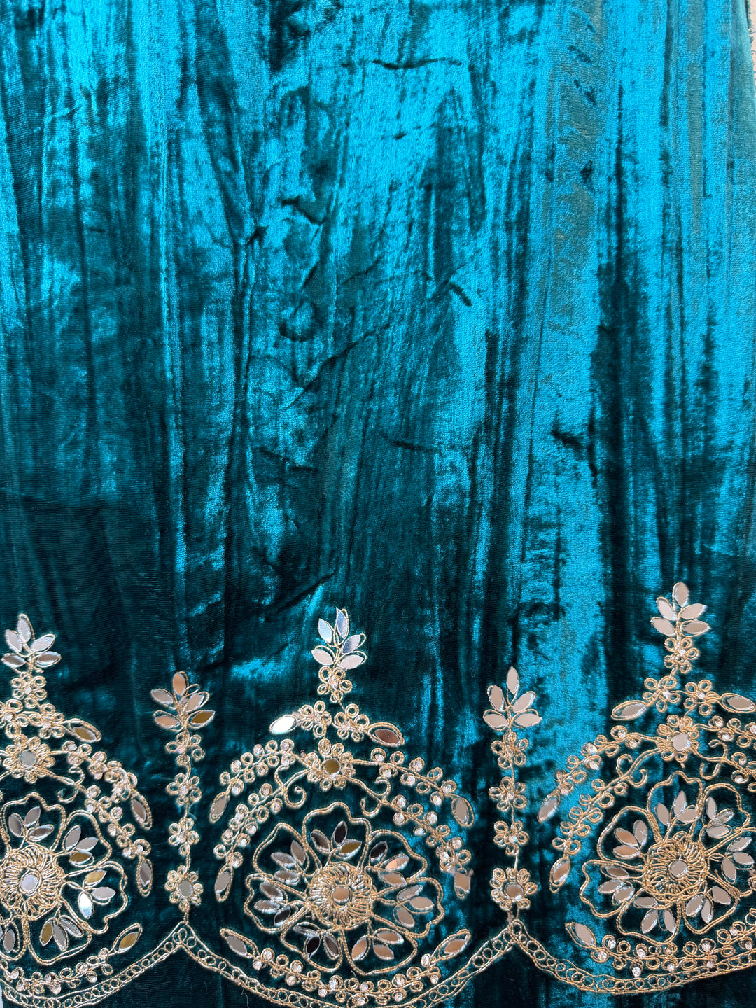 Ranjha- Crushed Velvet Unstitched