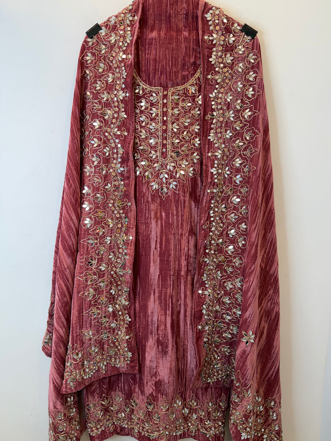 Zehna – Crushed Velvet Mirror Work Suit