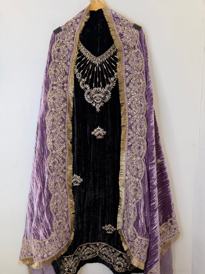 Aainah – Velvet Glow Mirror Work Ensemble