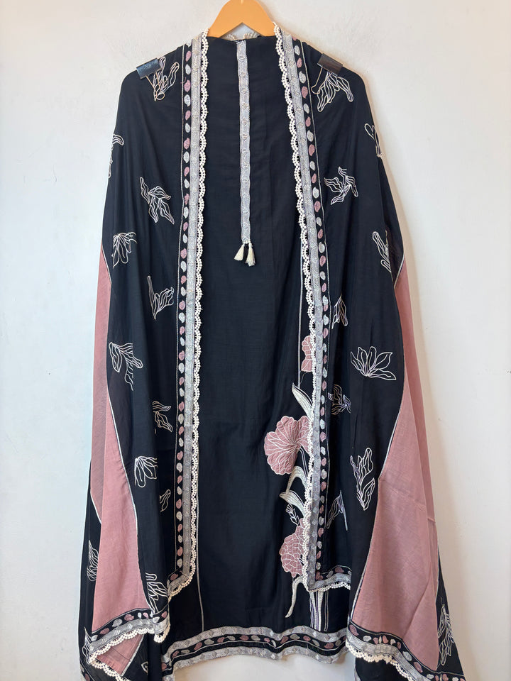 Pink Mul Cotton Embroidered Suit Set with Appliqué &amp; Tassel Detailing