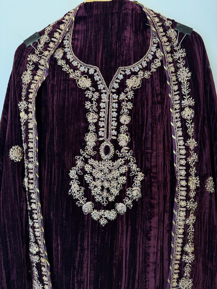 Zariya – Velvet Glow Mirror Work Ensemble