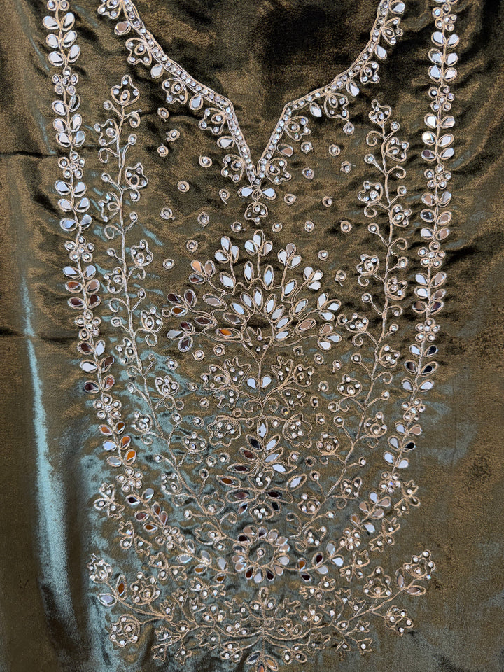 Ravaya – Silk Velvet Mirror Work Suit